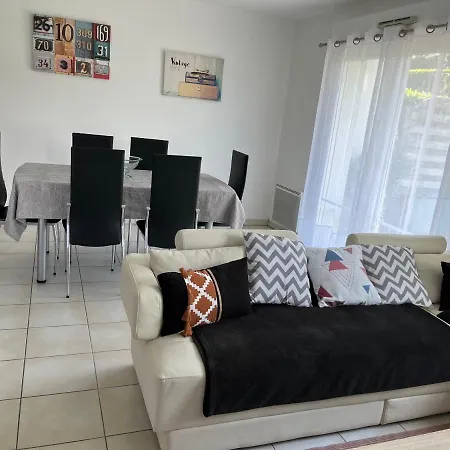 דירה + Jardin פואסננט