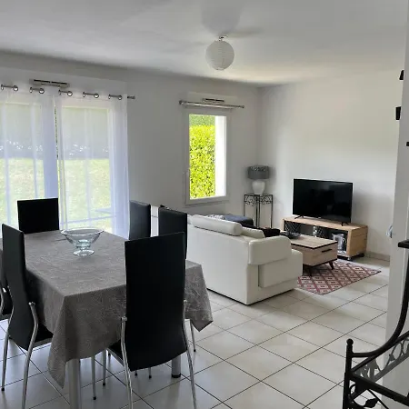 + Jardin דירה
